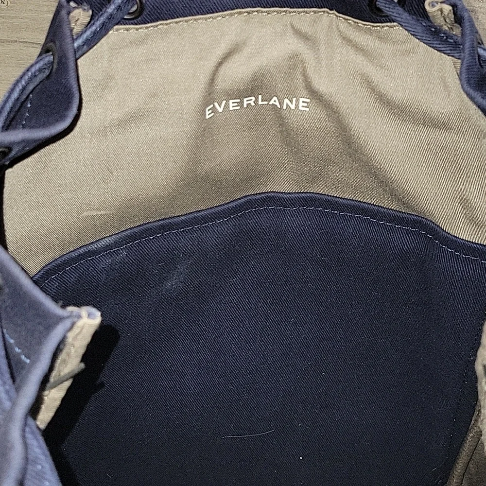 Everland Navy Canvas Drawstring Backpack